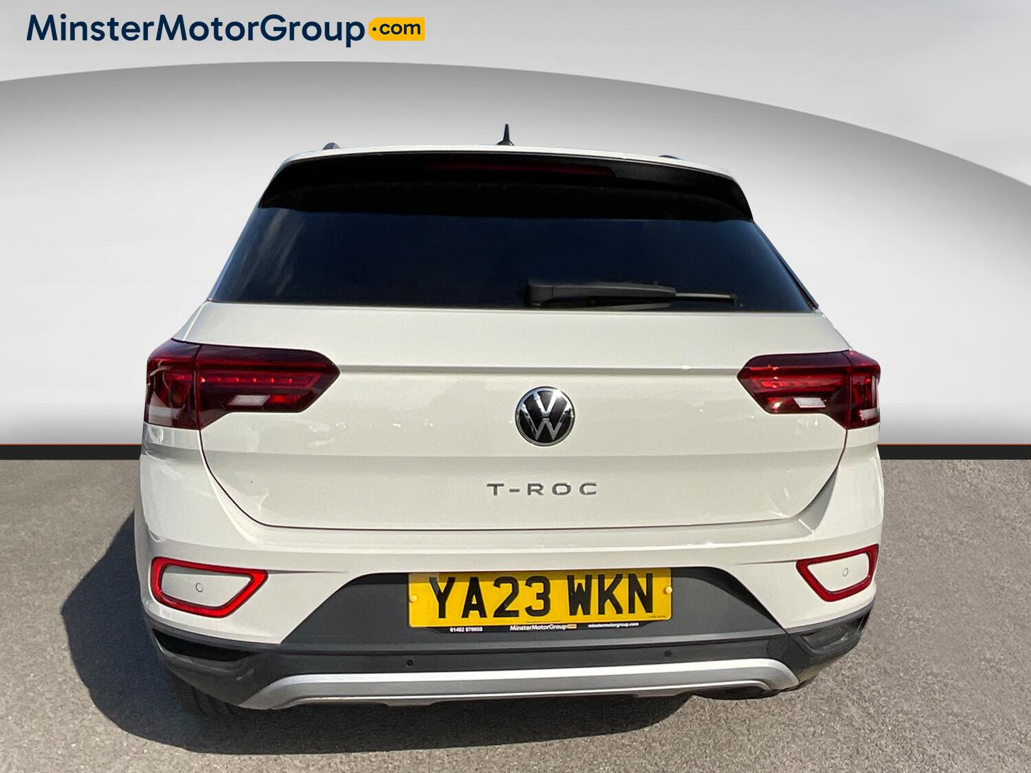 Volkswagen T-Roc view 3