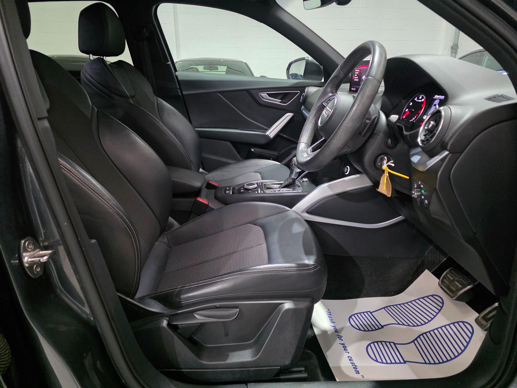 Audi Q2 view 6