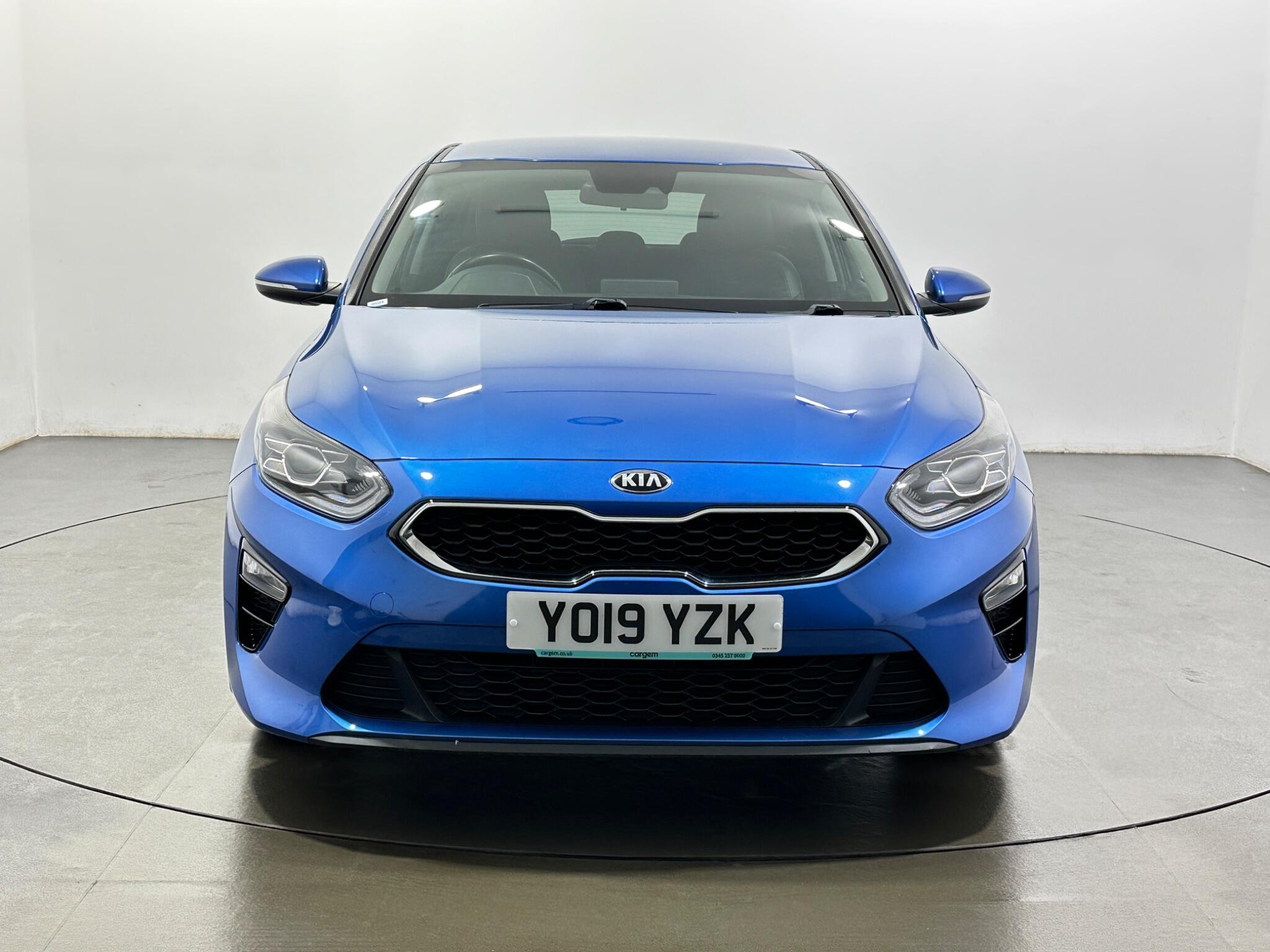 Kia Ceed view 3