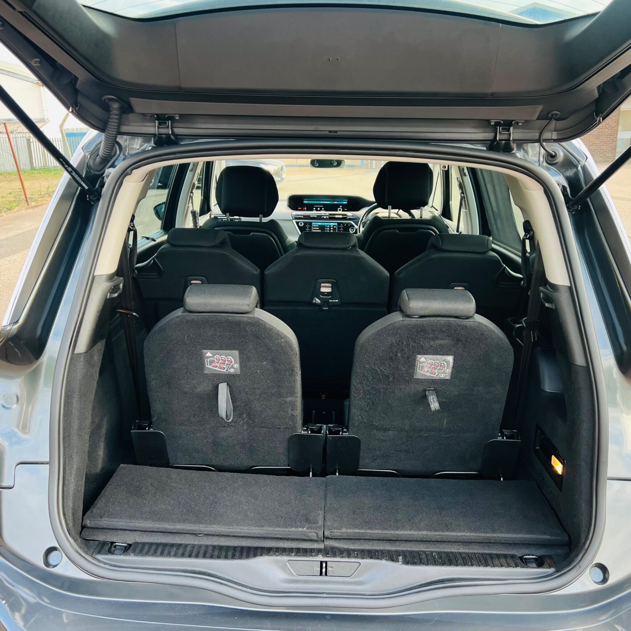 Citroen Grand C4 Picasso view 17