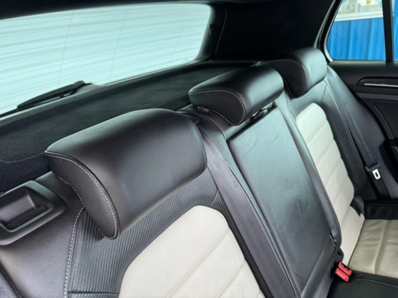 Volkswagen Golf view 9