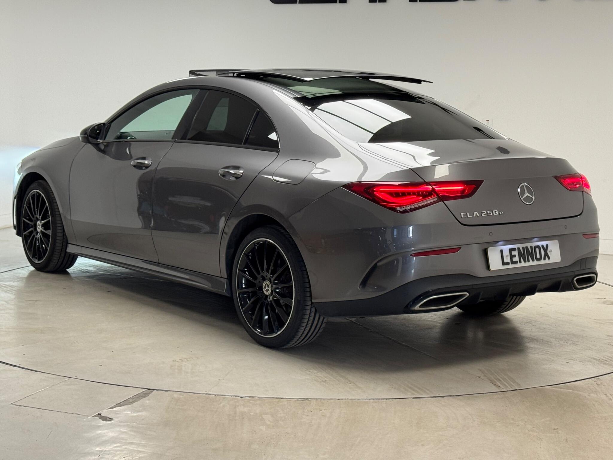 Mercedes-Benz Cla view 4