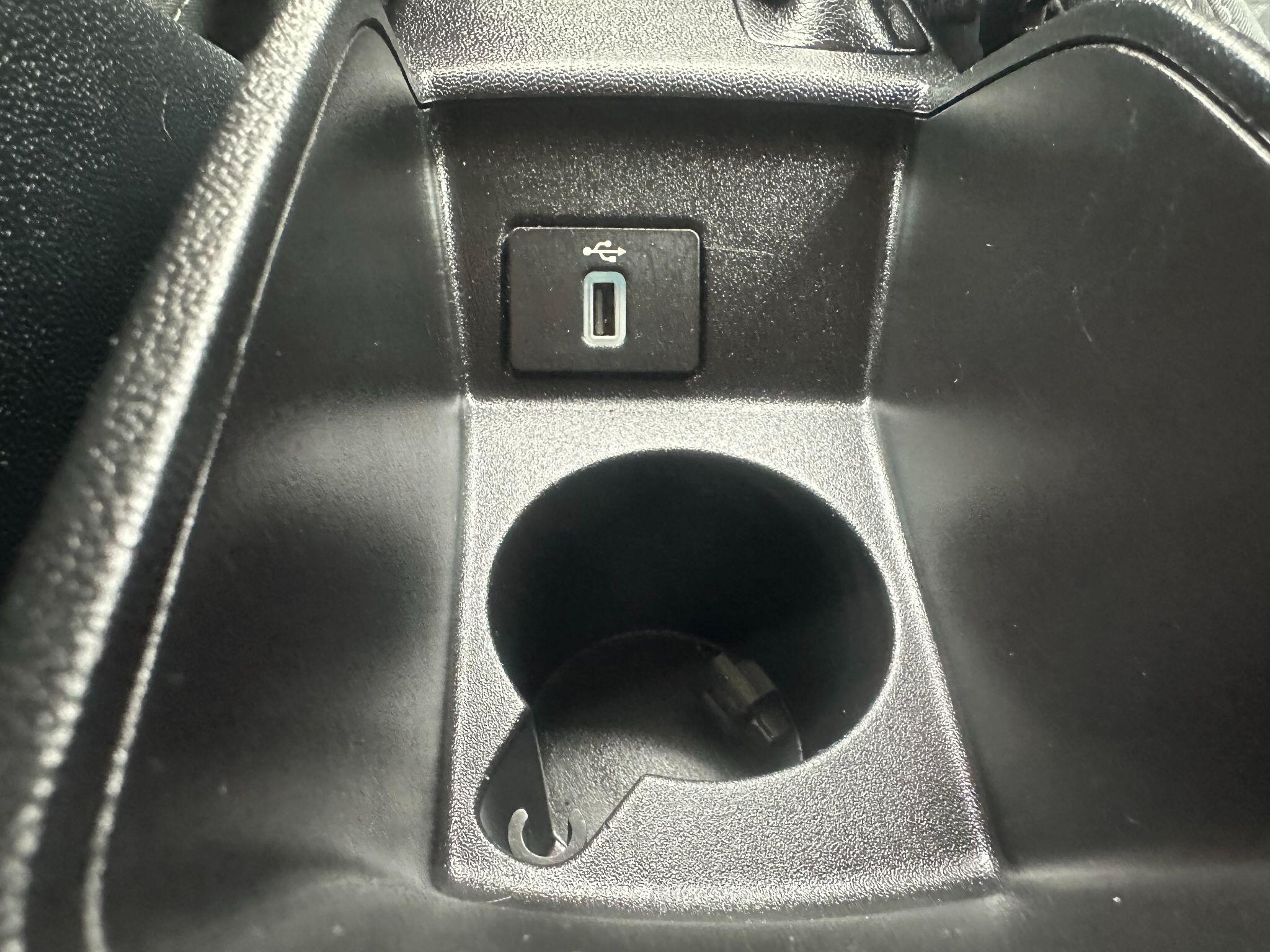 2019 Ford Fiesta 1.1 Ti-VCT Zetec Euro 6 (s/s) 5dr • 33,000 miles image 40