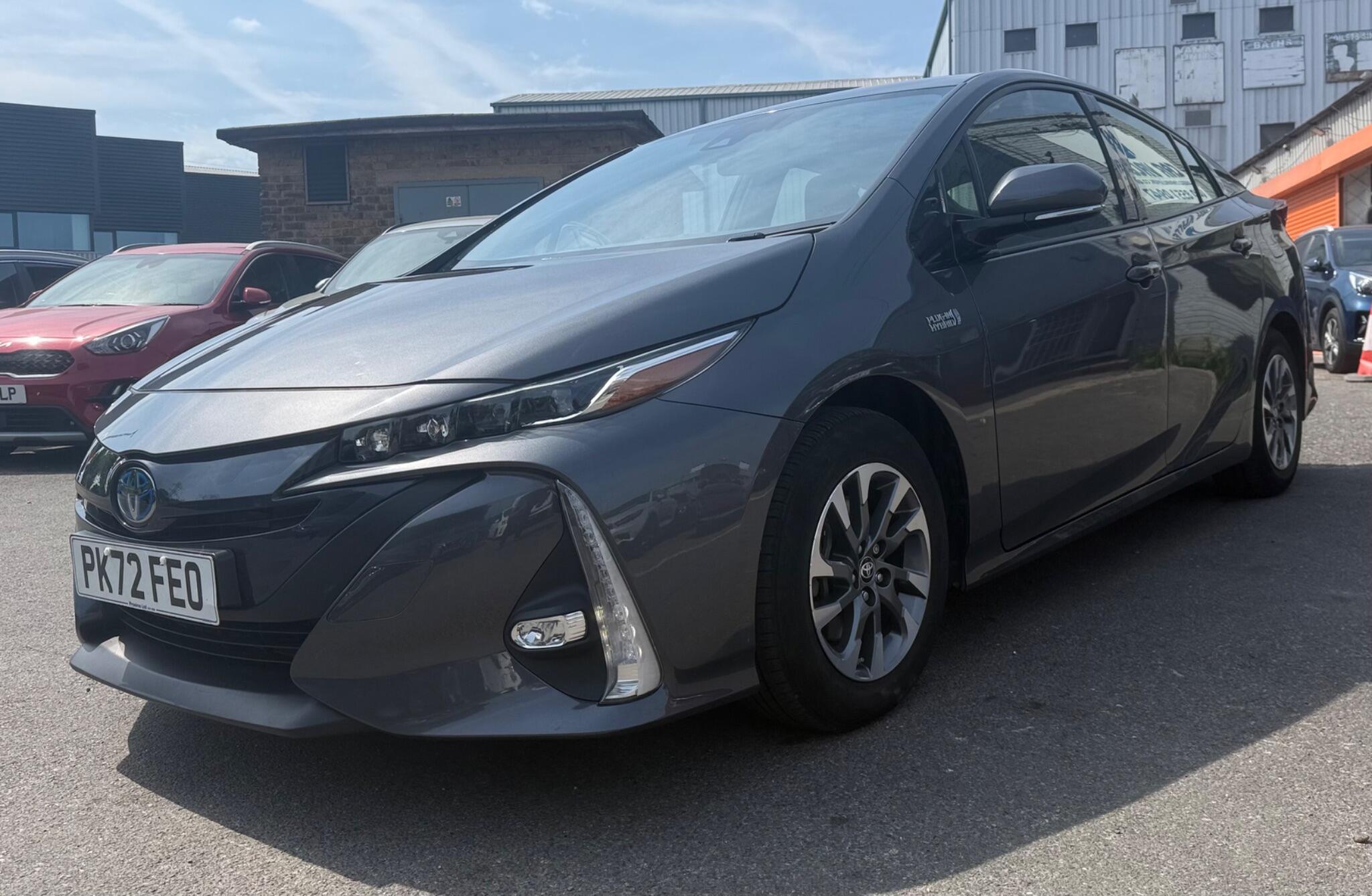 Toyota Prius view 3
