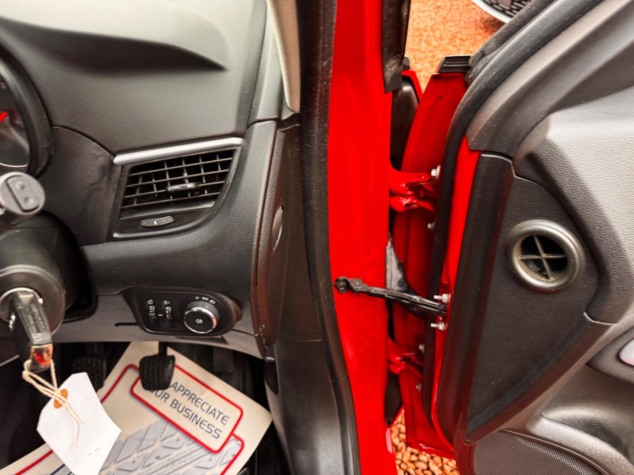 Vauxhall Zafira Tourer view 31