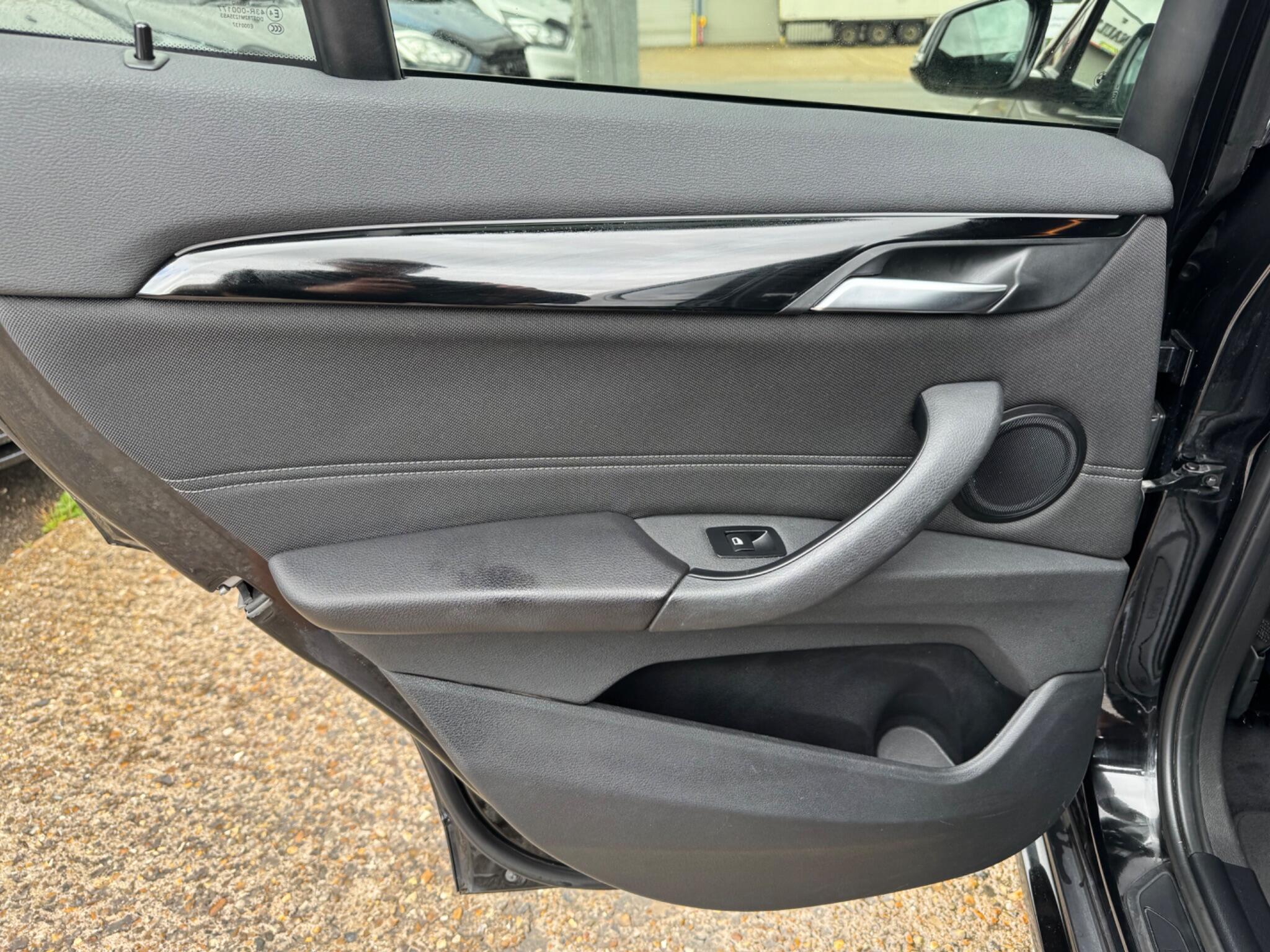 BMW X1 view 21