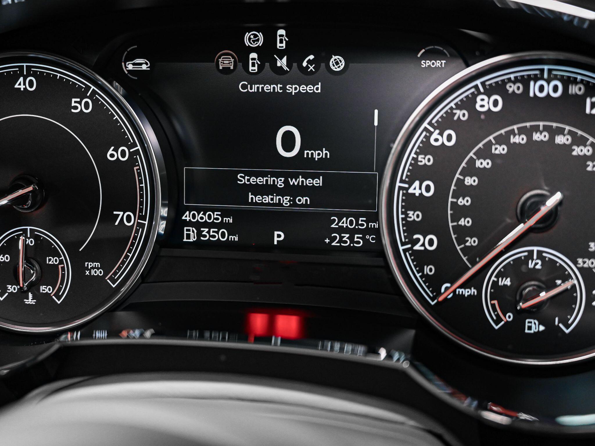 Bentley Bentayga view 13