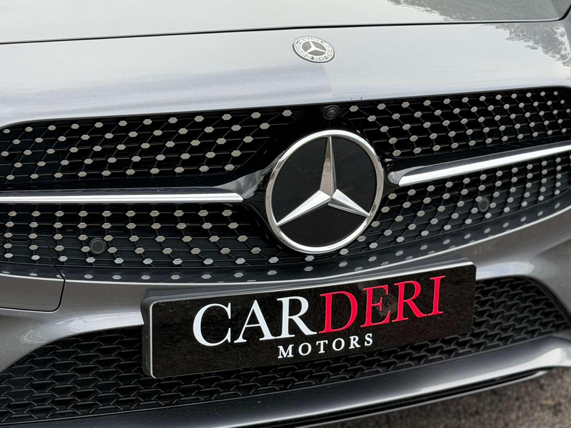 Mercedes-Benz CLS view 11