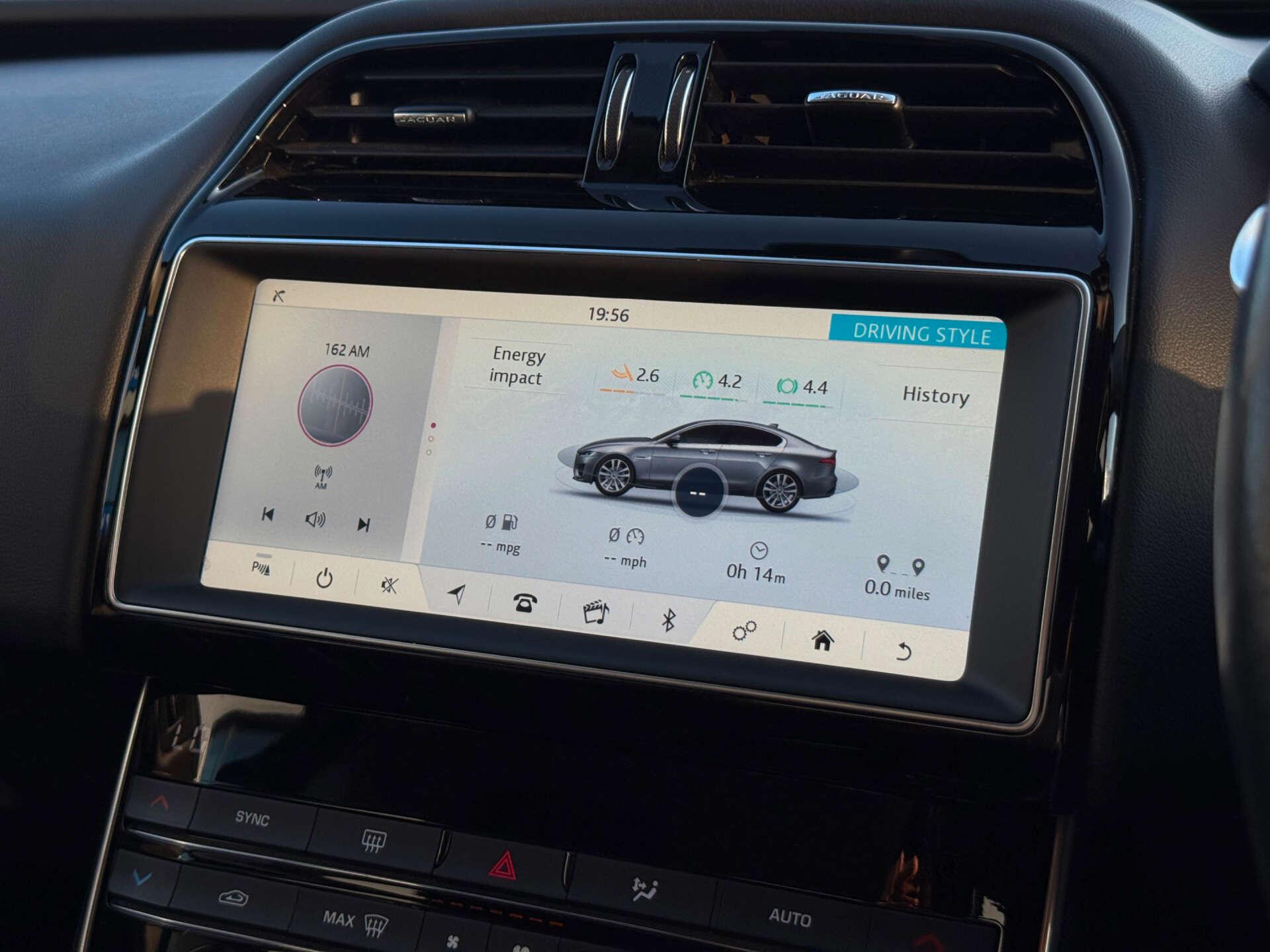Jaguar Xe view 69