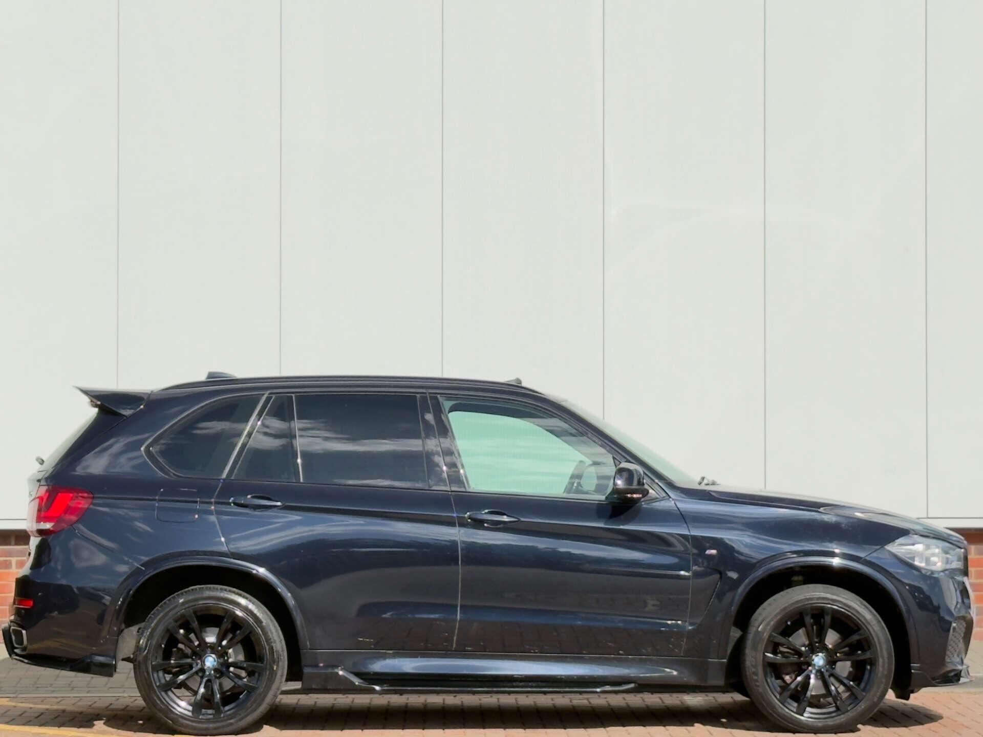 BMW X5 view 7