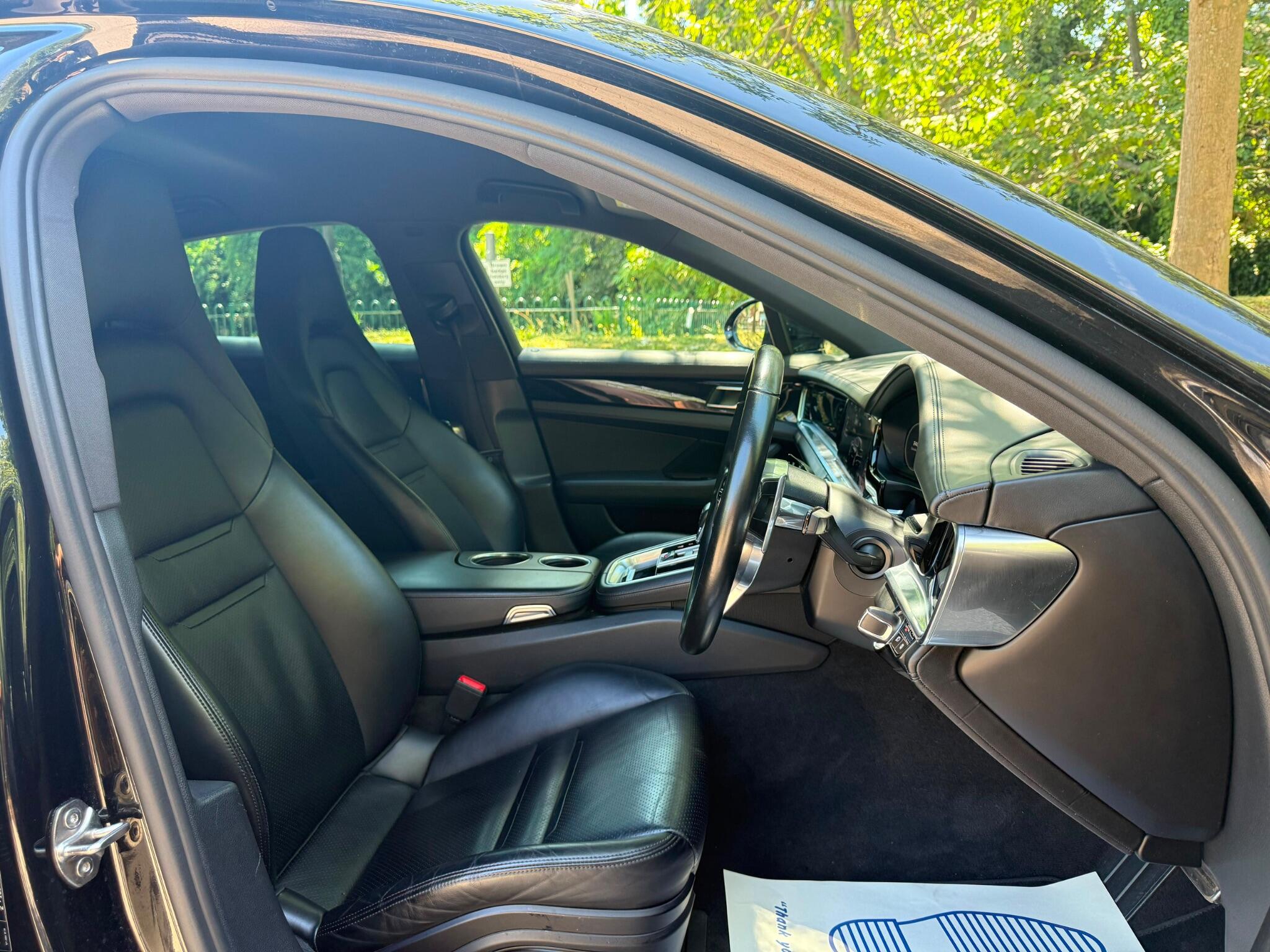 Porsche Panamera view 10