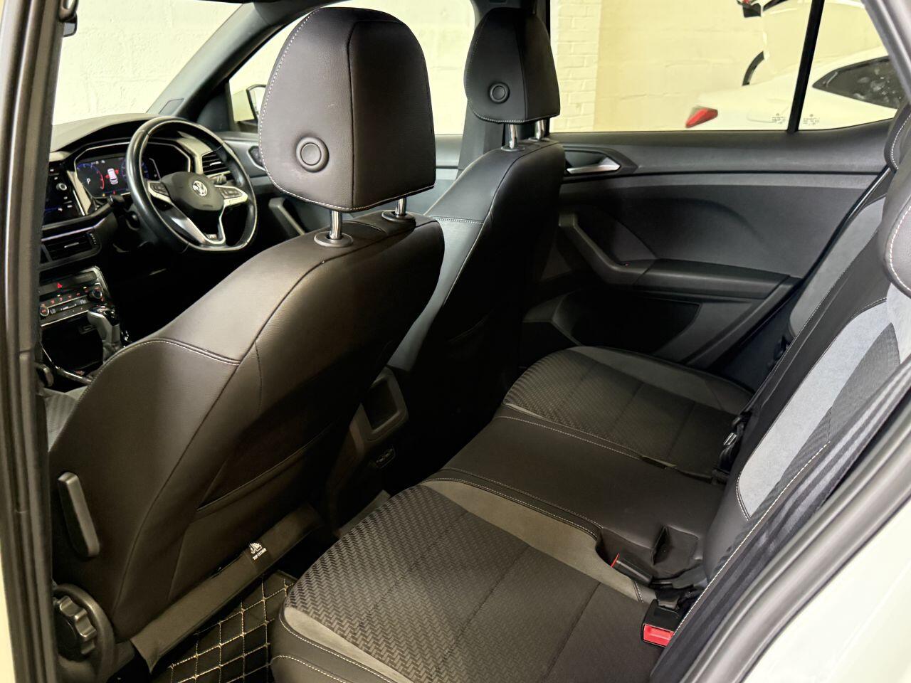Volkswagen T-Cross view 50