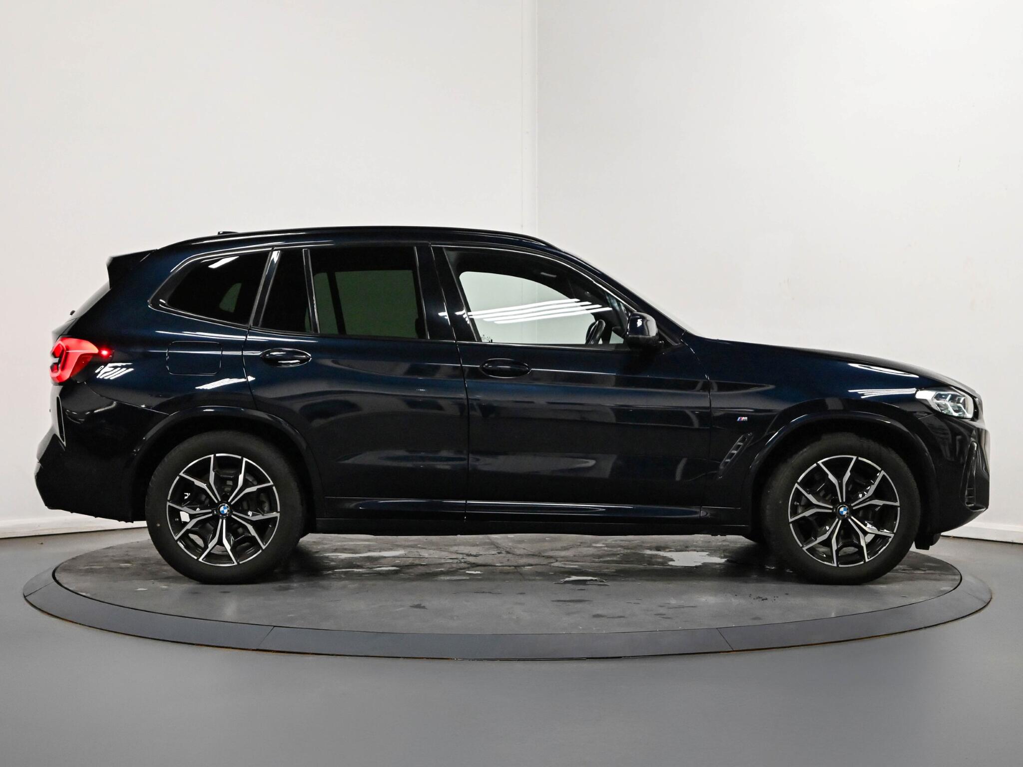 BMW X3 view 23