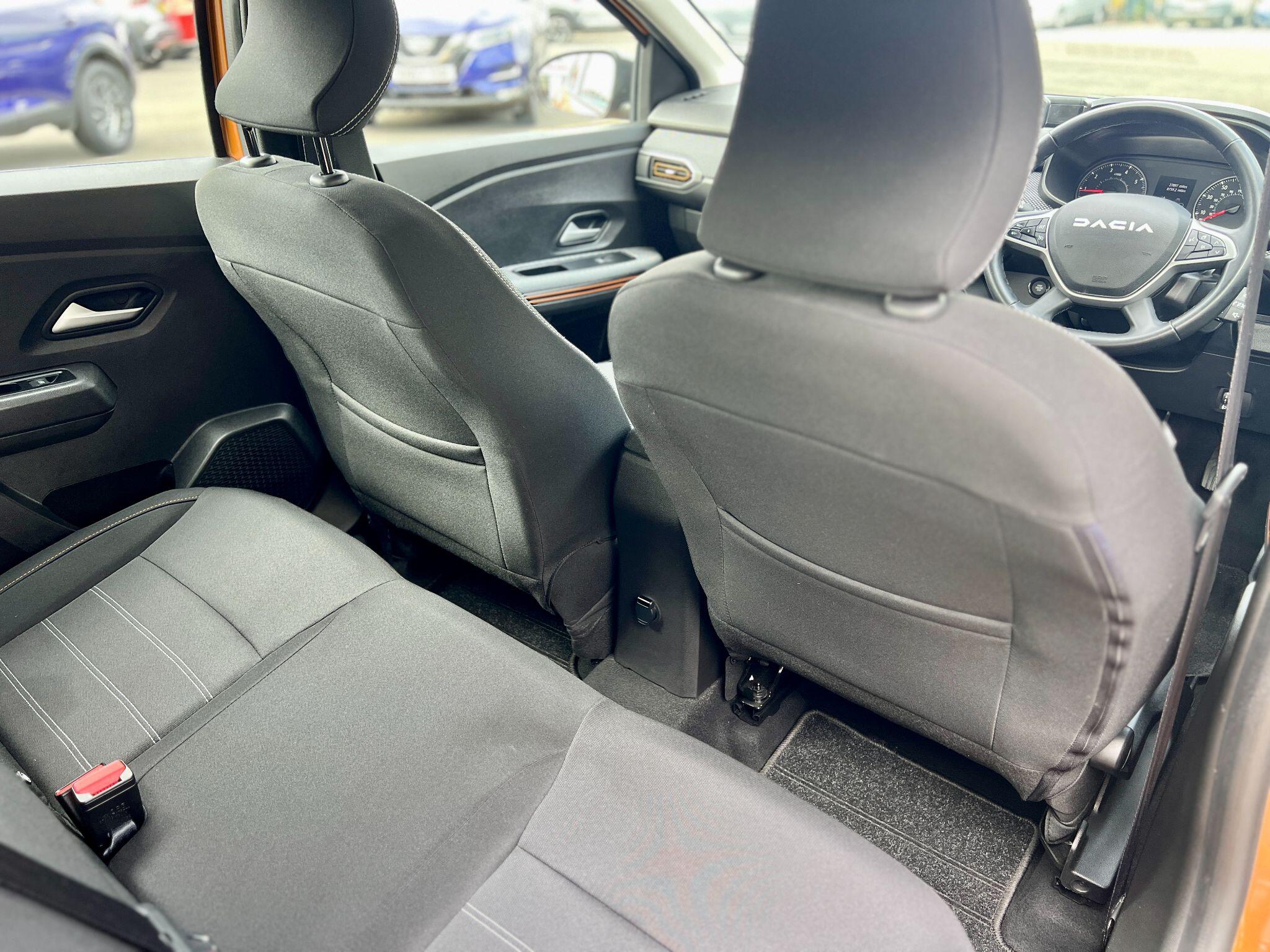 Dacia Sandero view 16