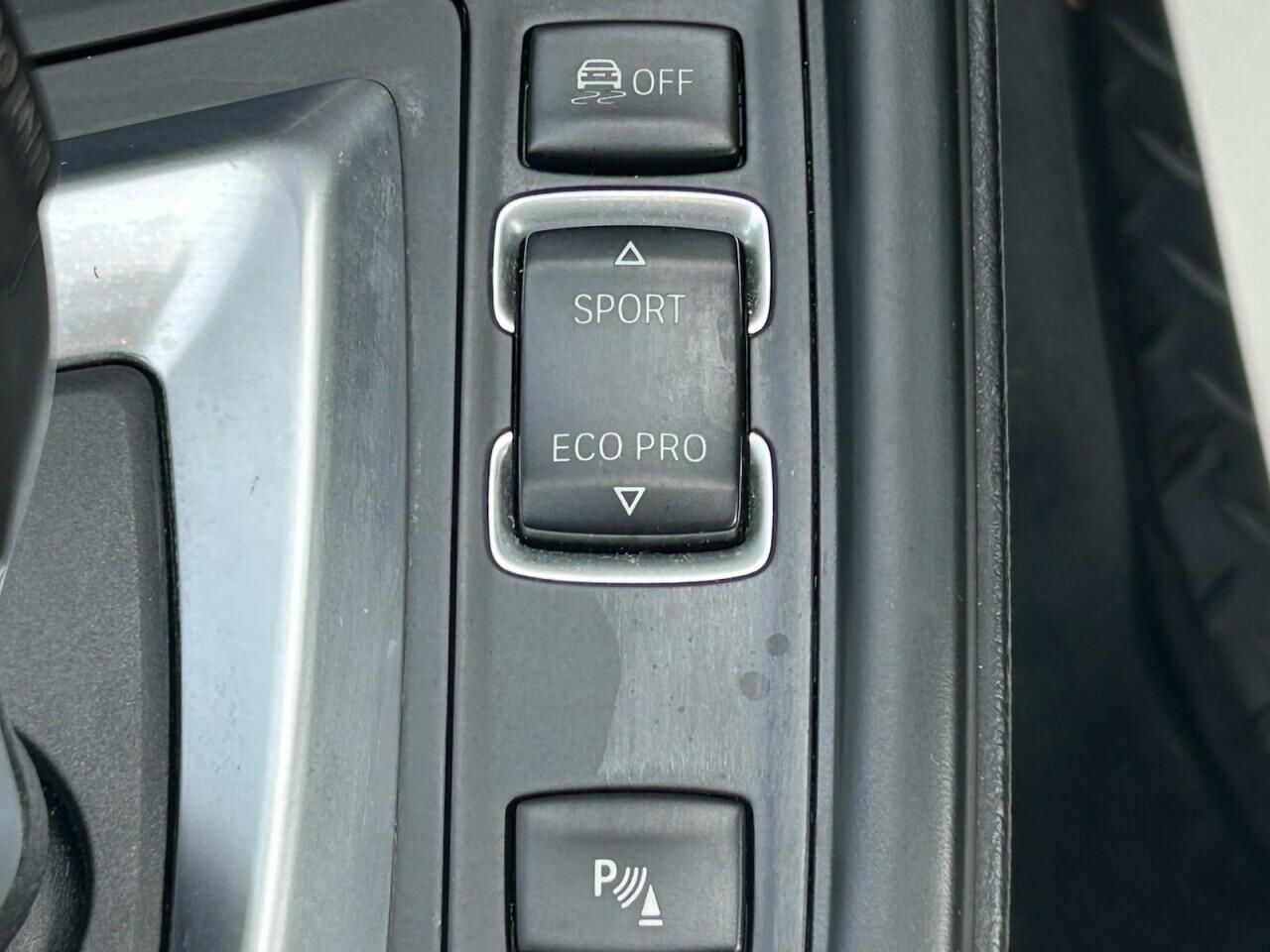 BMW 3 Series view 34