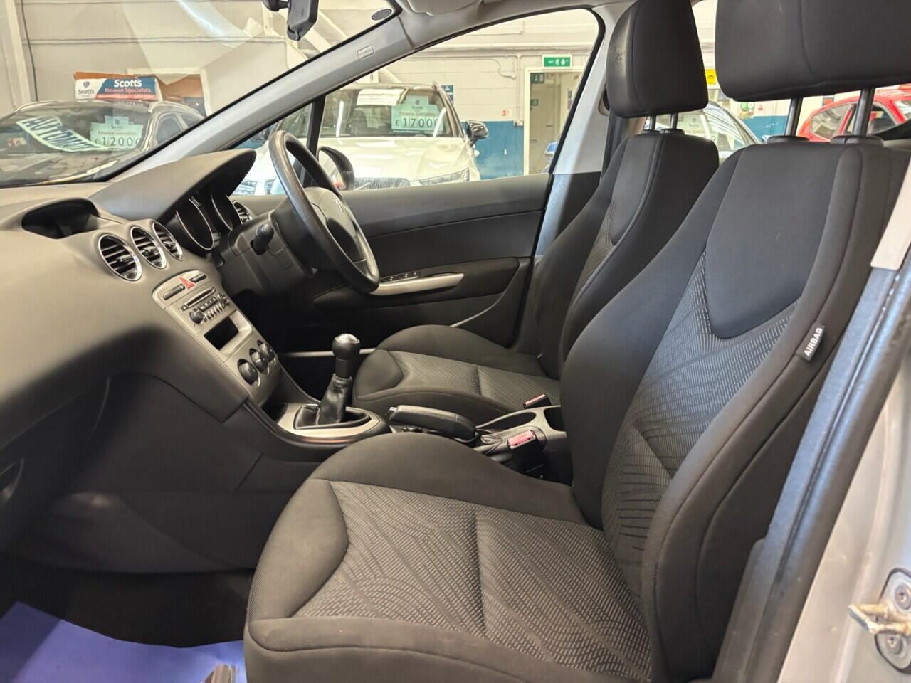 Peugeot 308 view 26