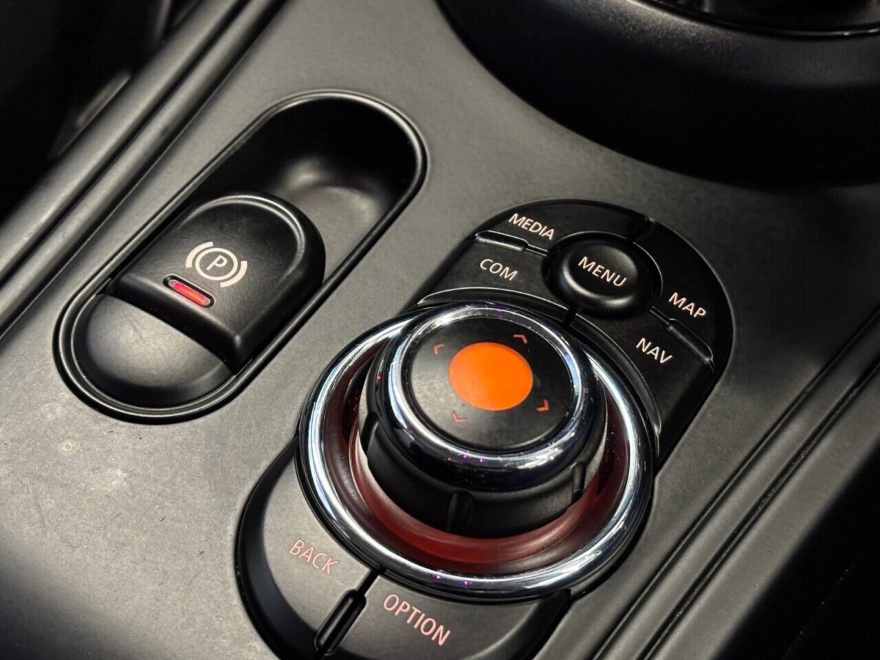 Mini Countryman view 37