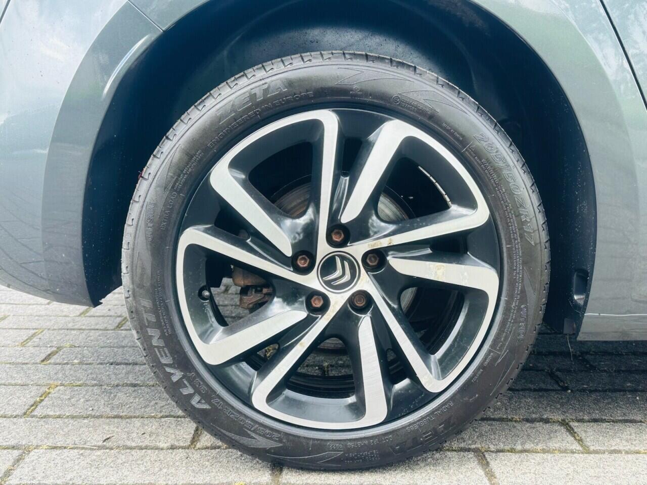 Citroen C4 Picasso view 17