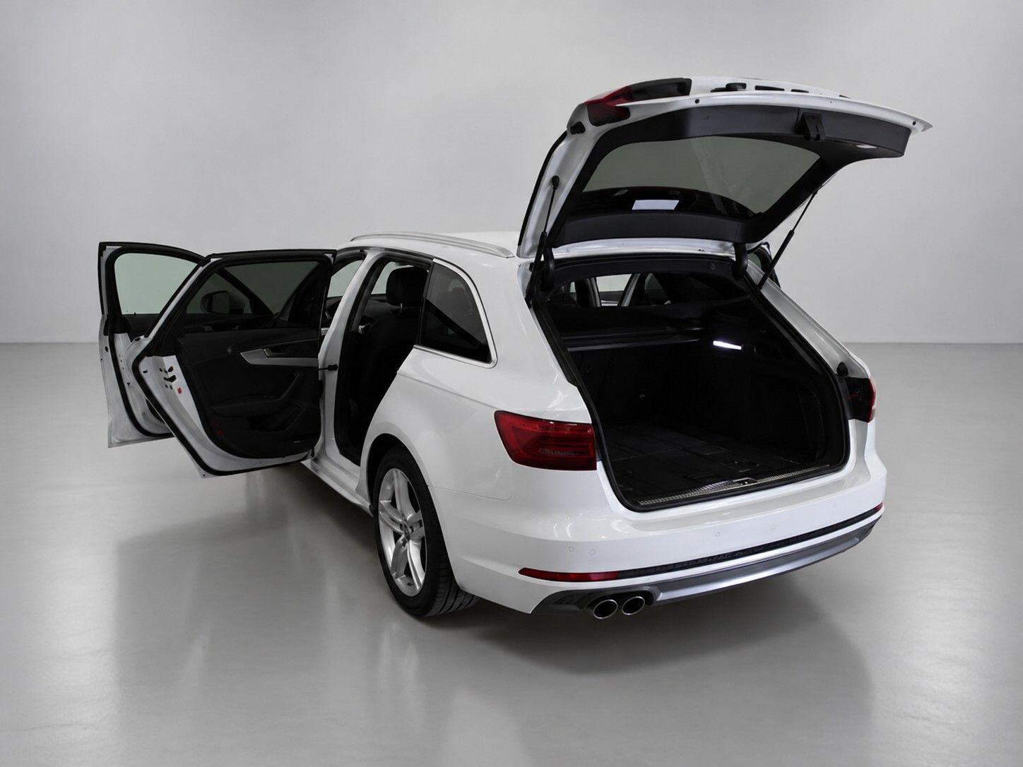 Audi A4 view 22