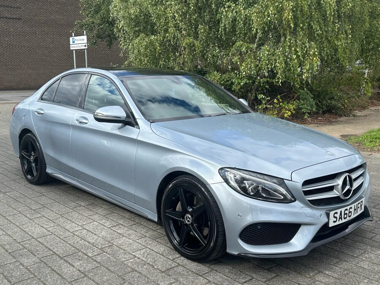 Mercedes-Benz C-Class view 6