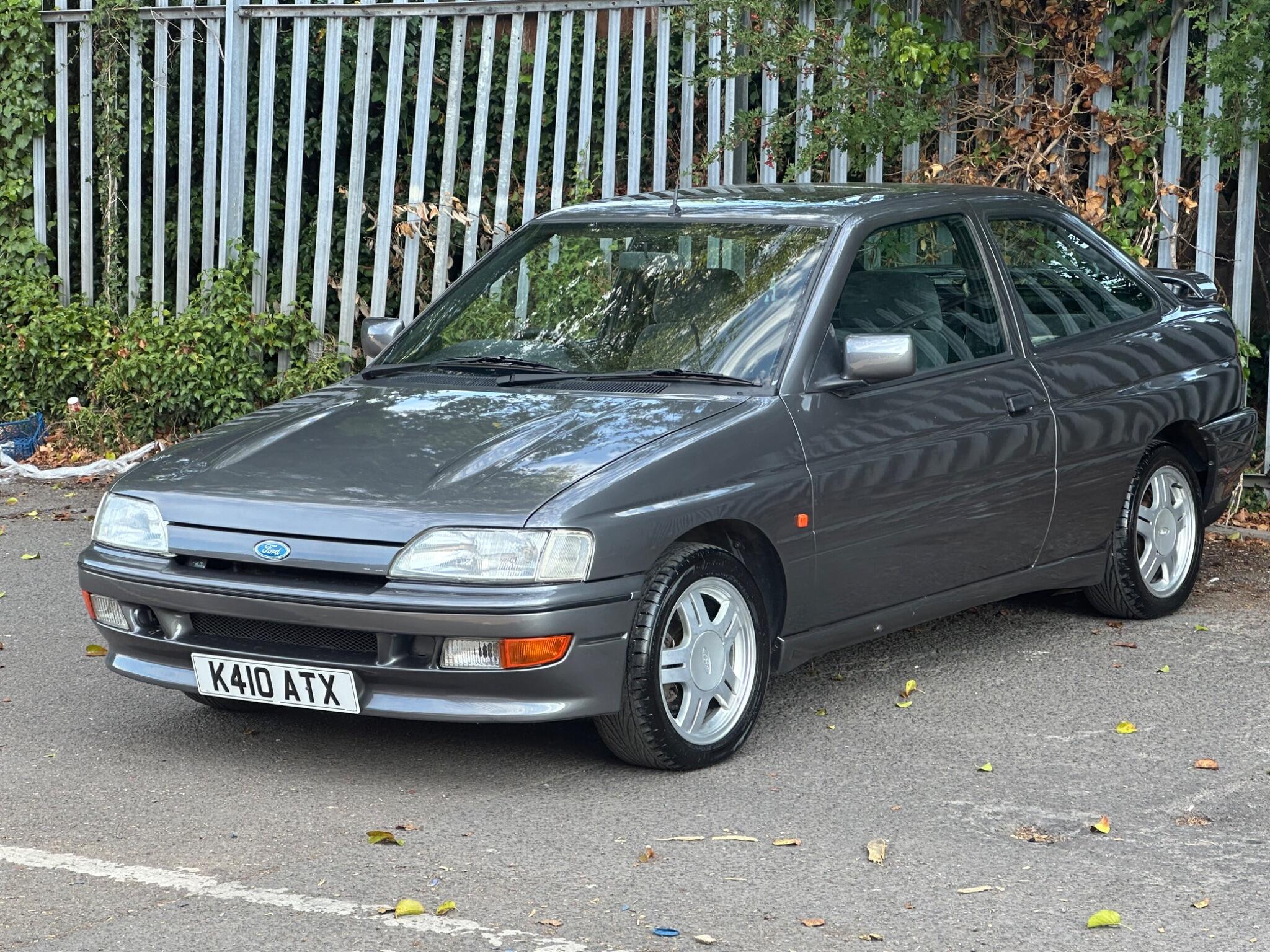 Ford Escort view 3