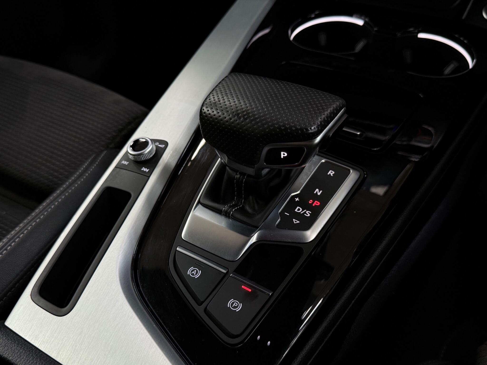 Audi A4 view 20
