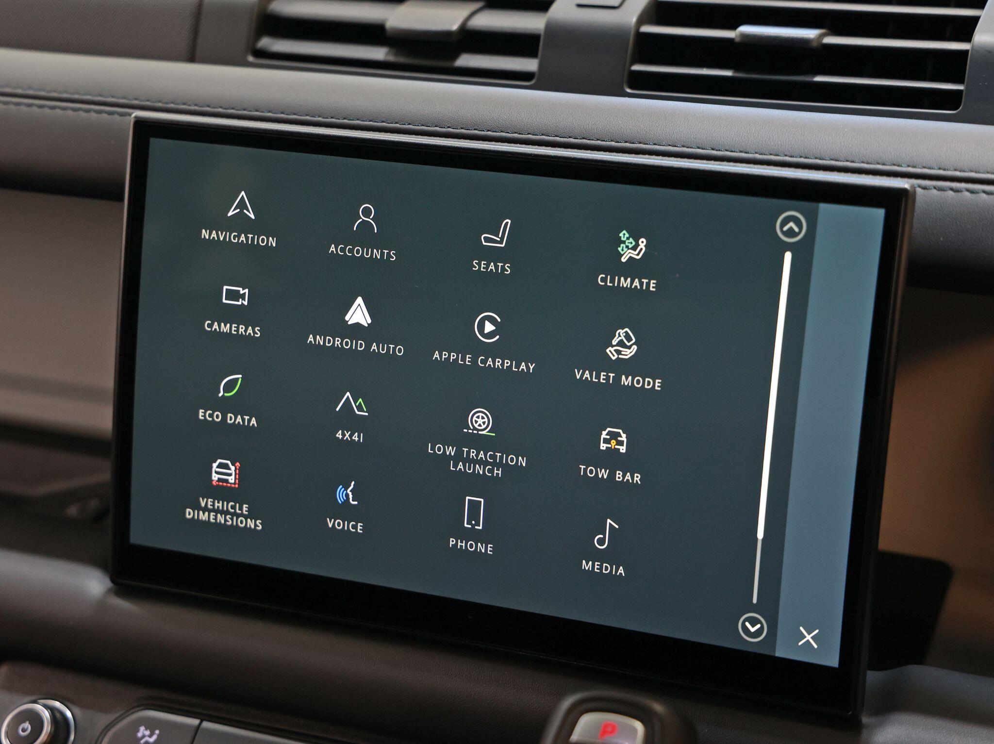 Land Rover Defender view 29
