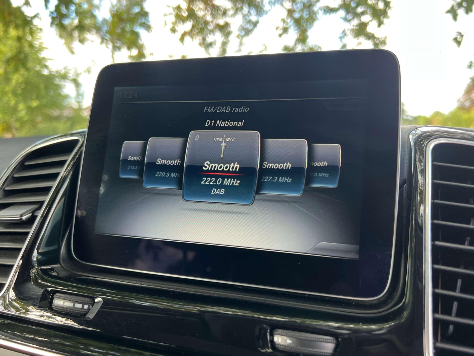 Mercedes-Benz GLE view 20