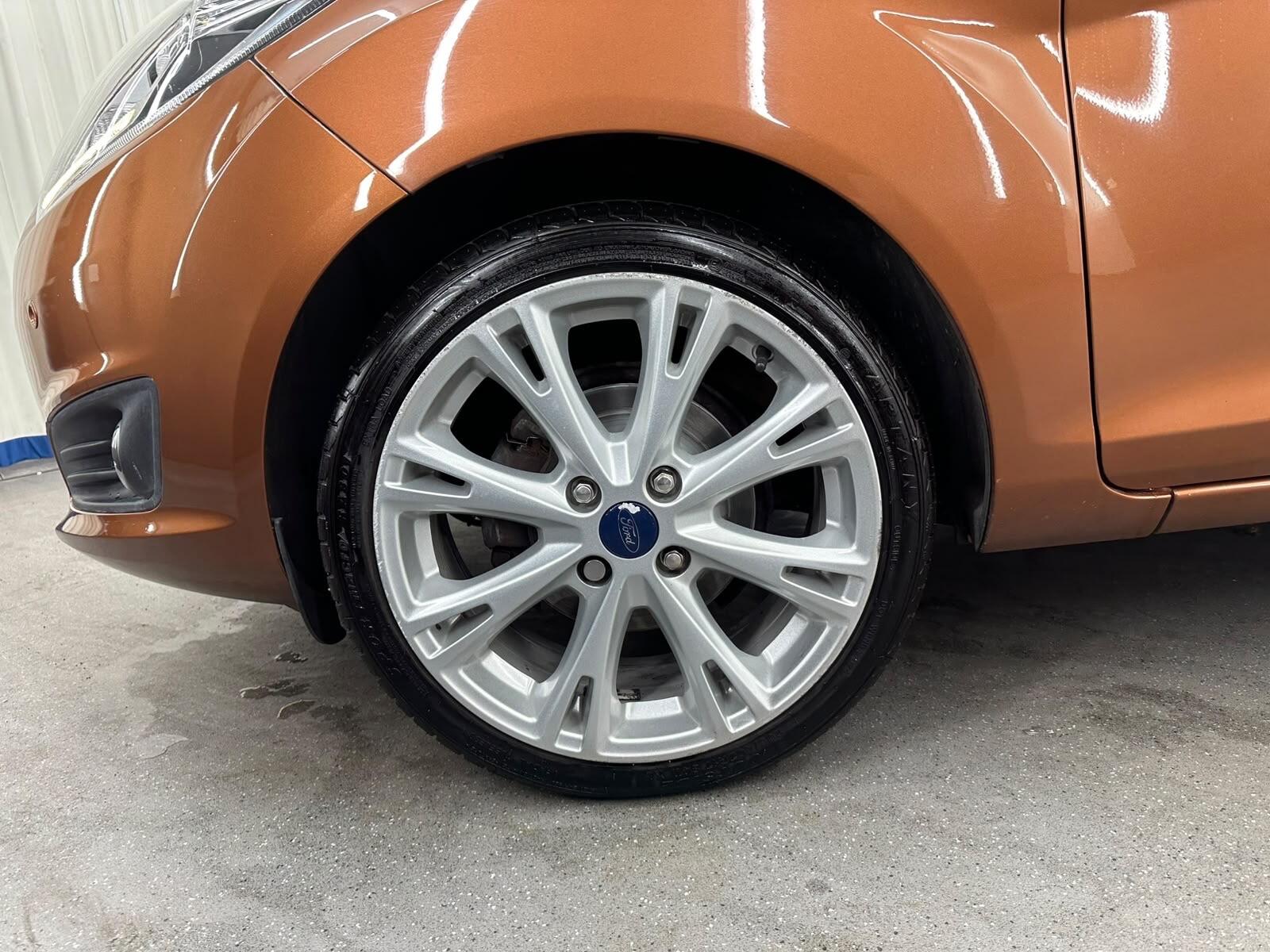 Ford Fiesta view 16