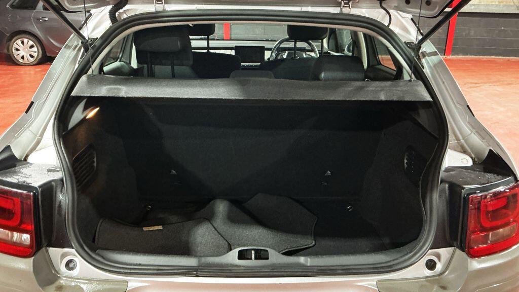 Citroen C4 Cactus view 13