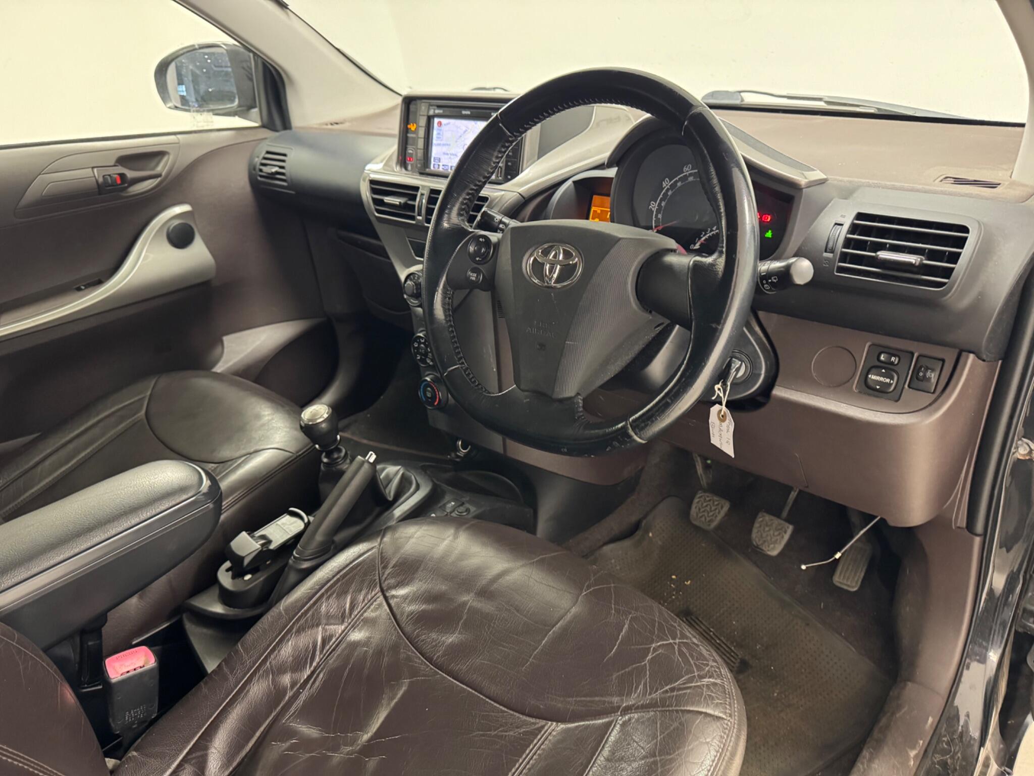 Toyota Iq view 21