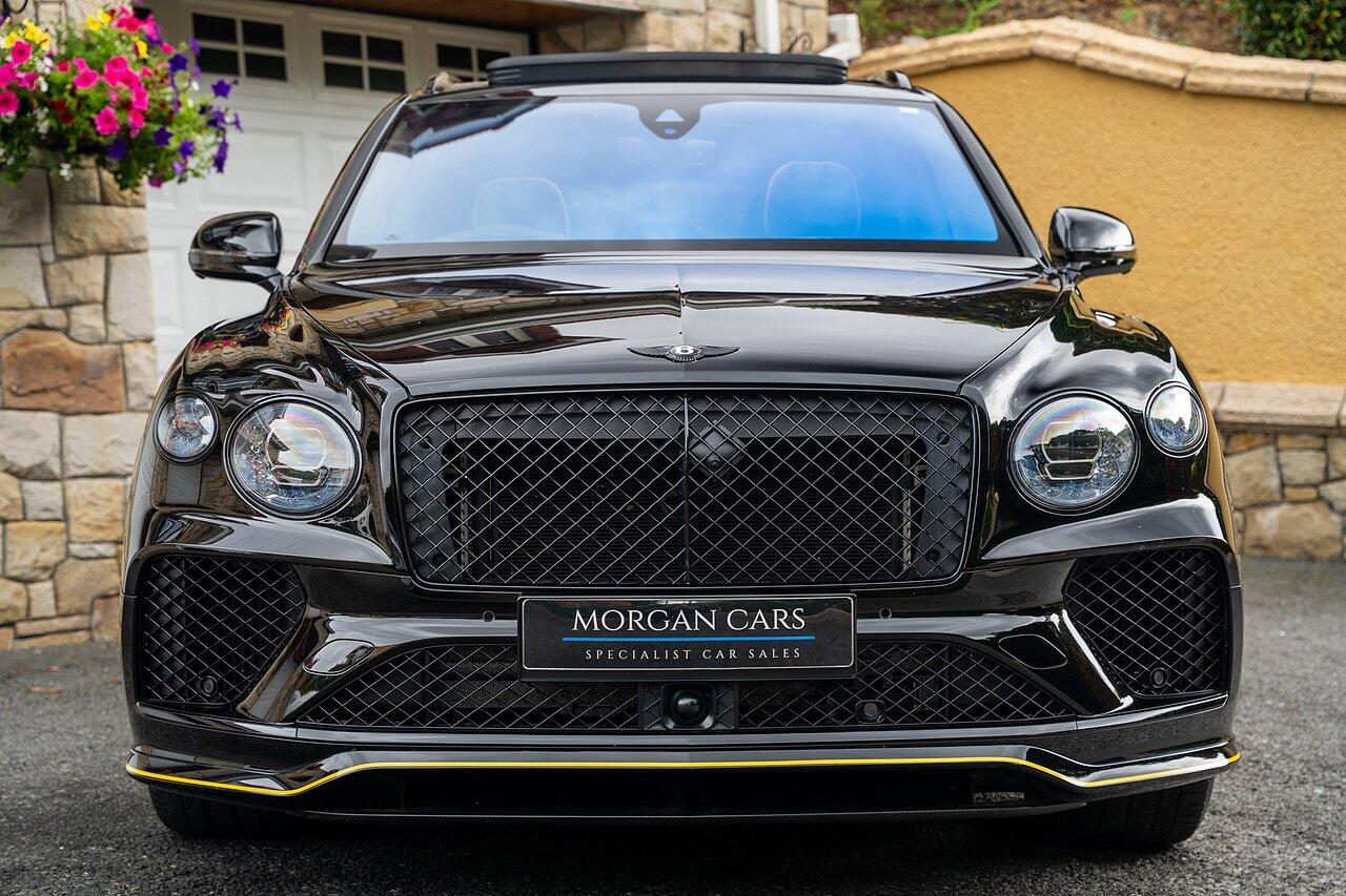Bentley Bentayga view 39