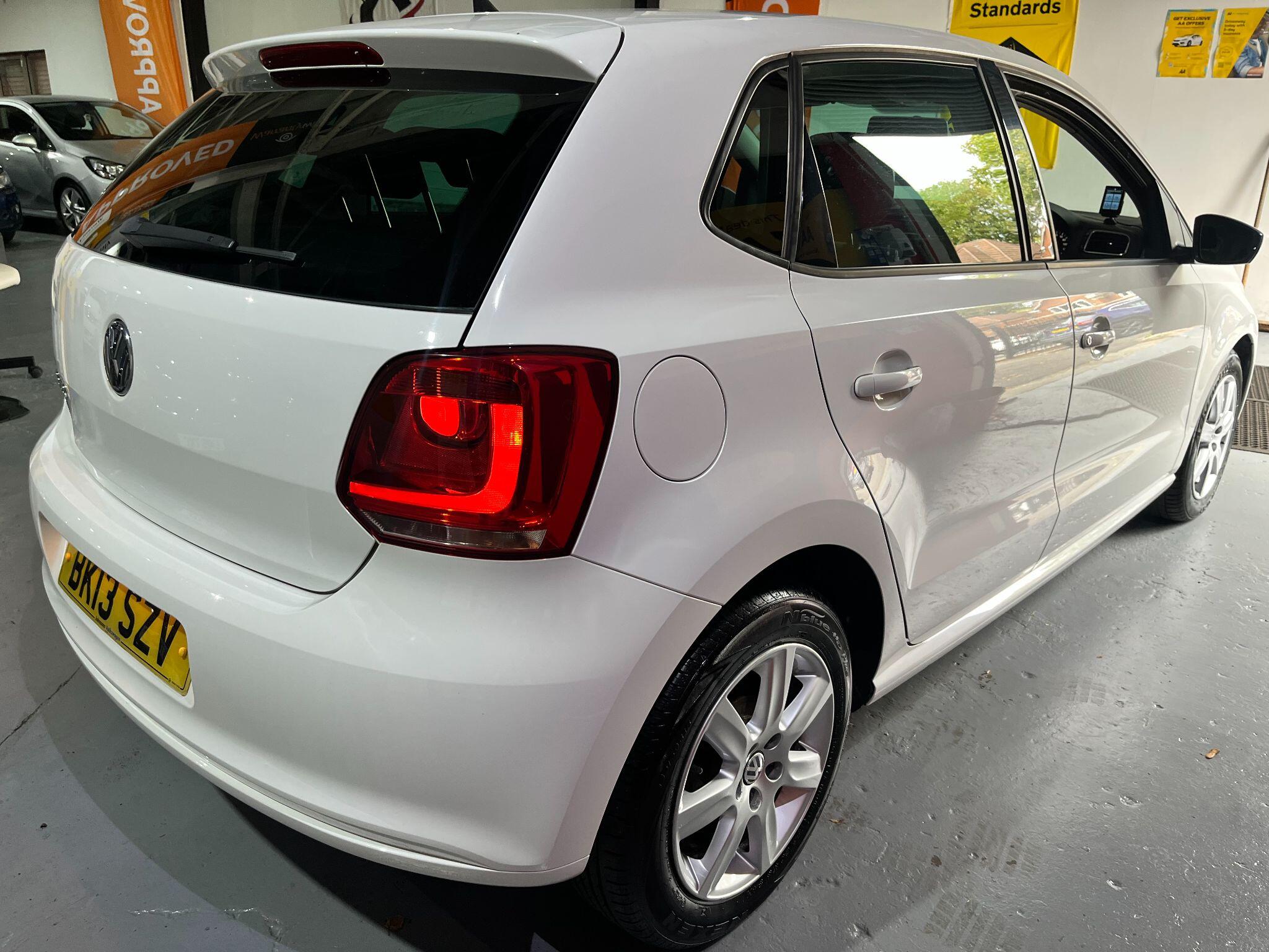 Volkswagen Polo view 7