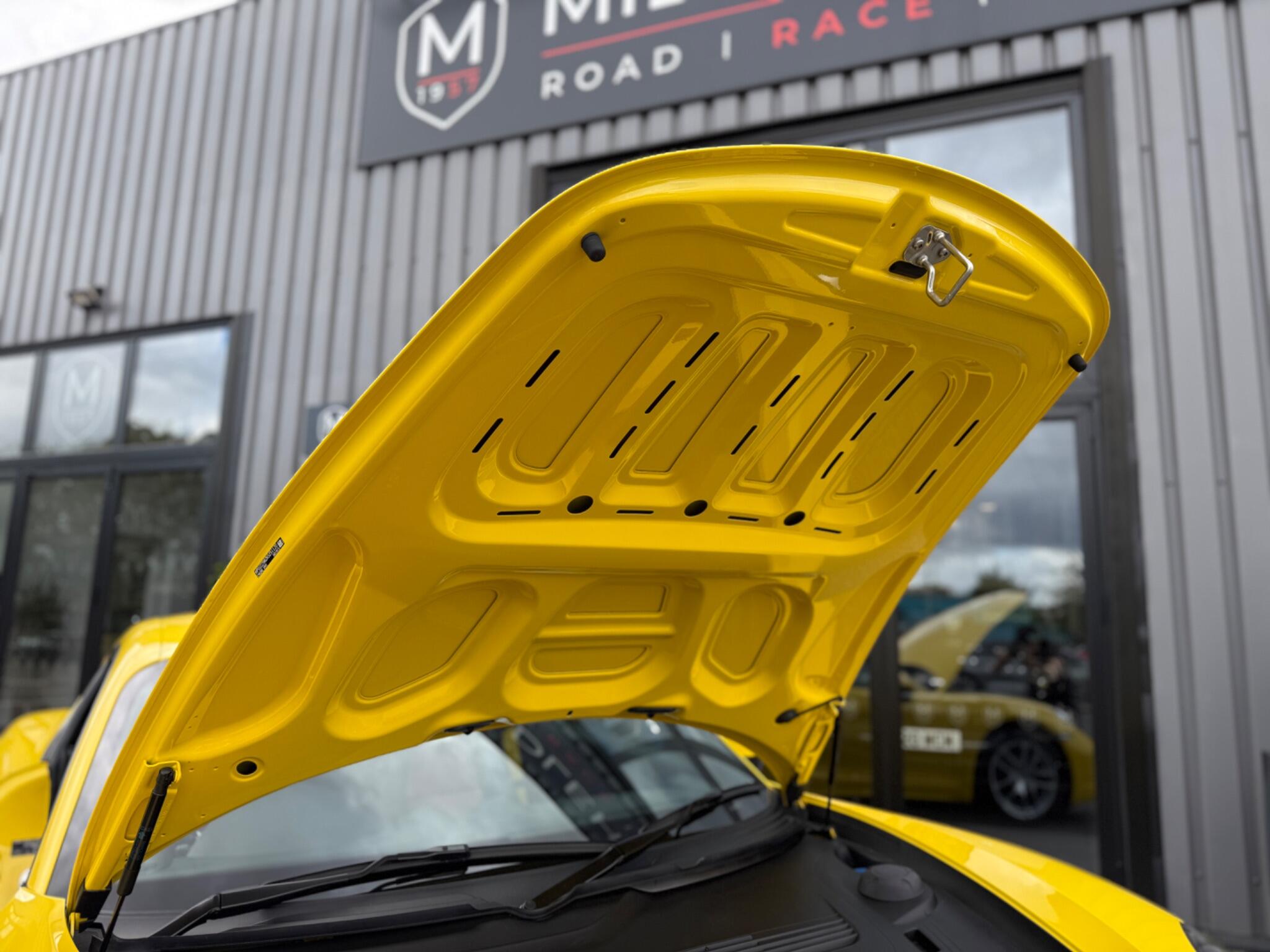 Porsche 718 Cayman view 50