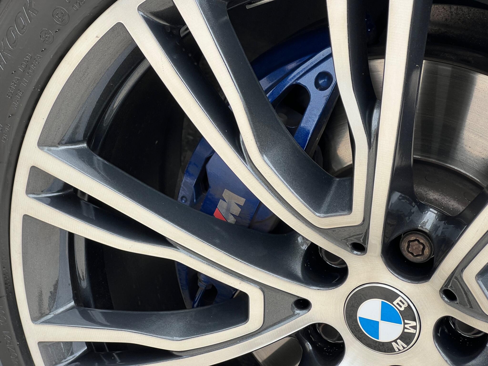 BMW X4 view 10
