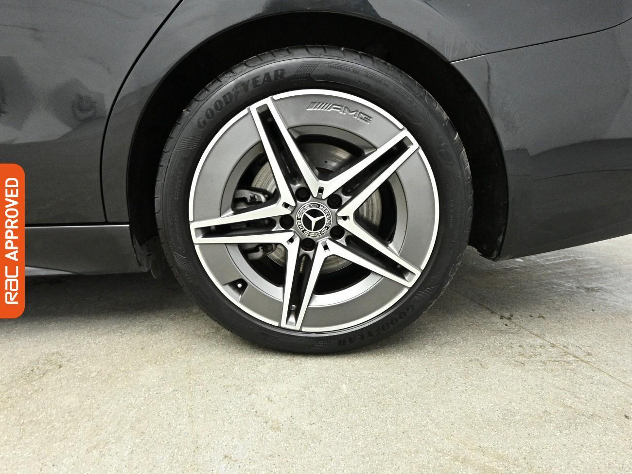 Mercedes-Benz C-Class view 14