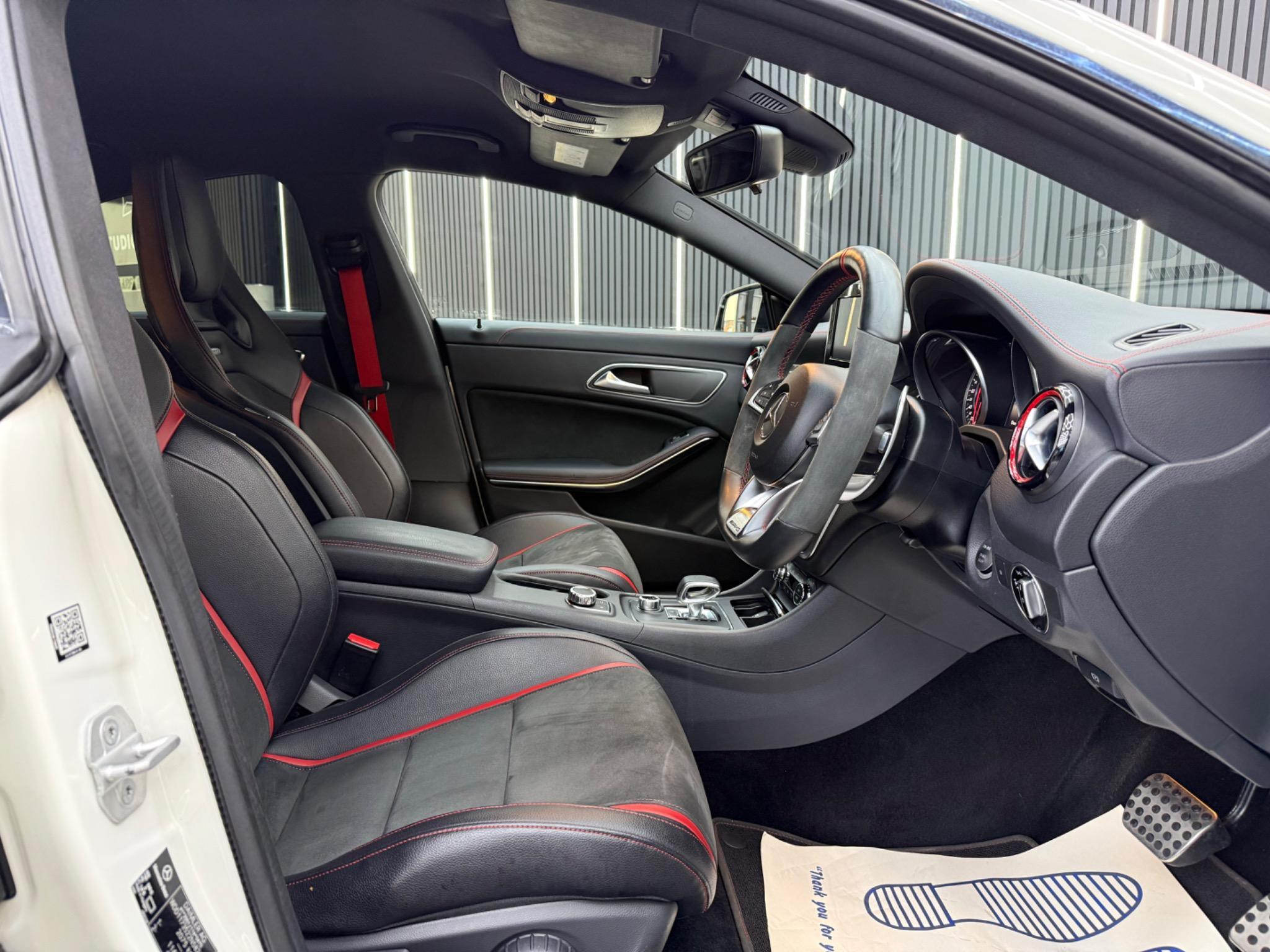 Mercedes-Benz Cla view 11