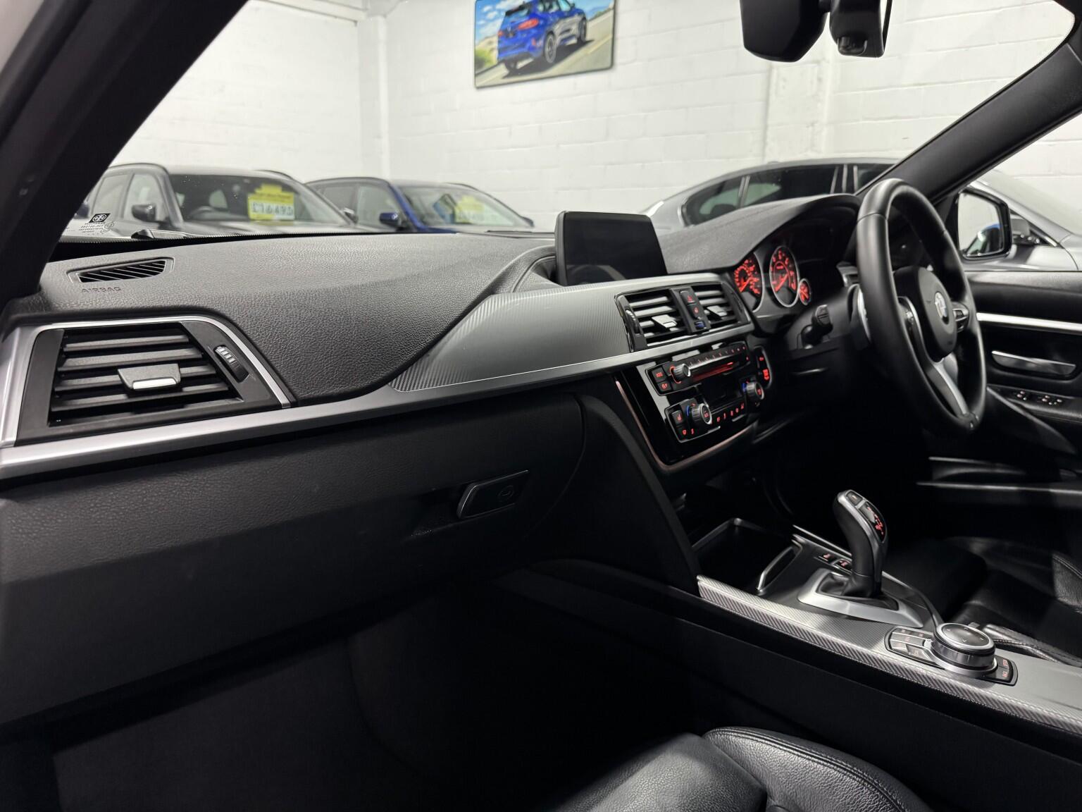 BMW 3 Series view 13