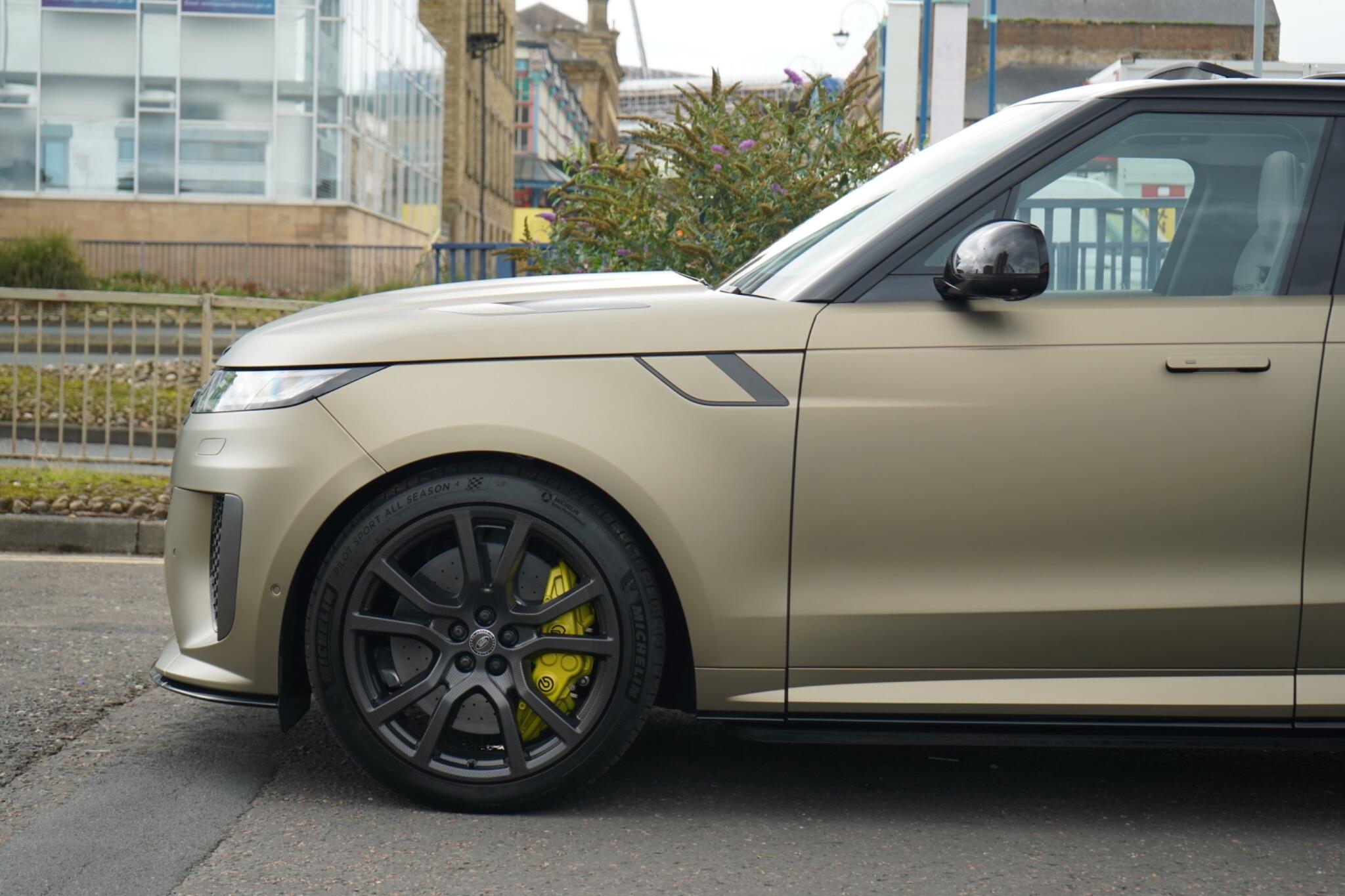 Land Rover Range Rover Sport view 11