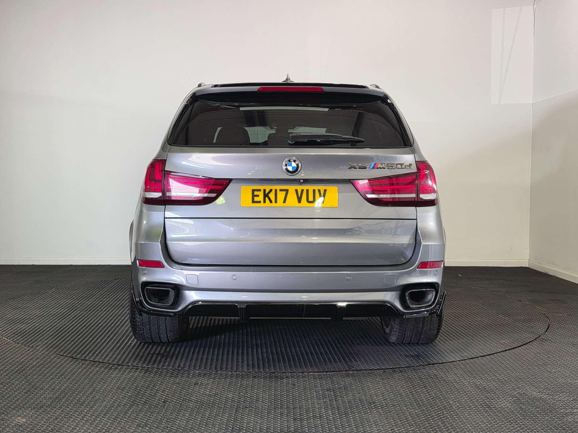 BMW X5 view 6