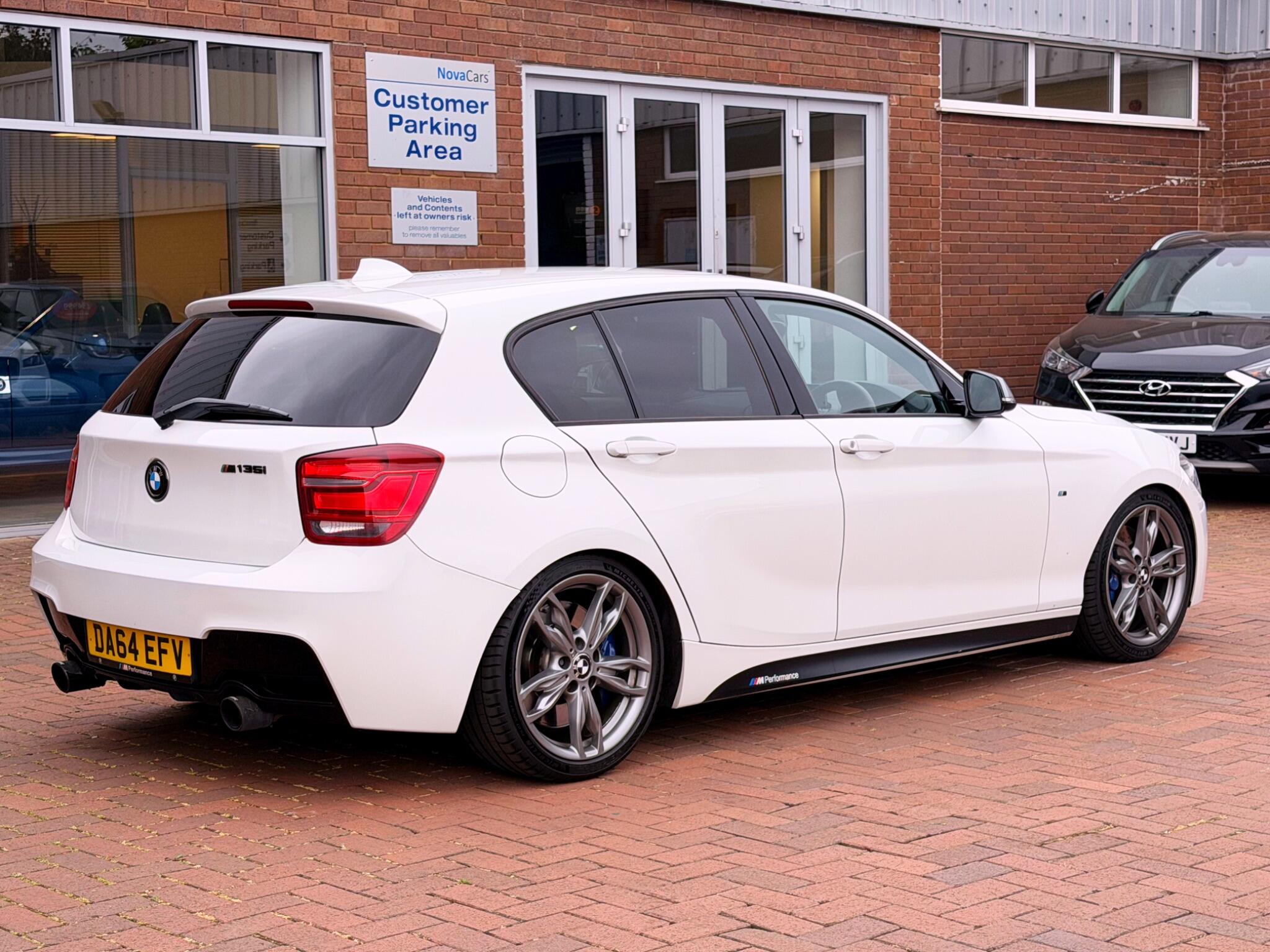 BMW 1 Series view 18