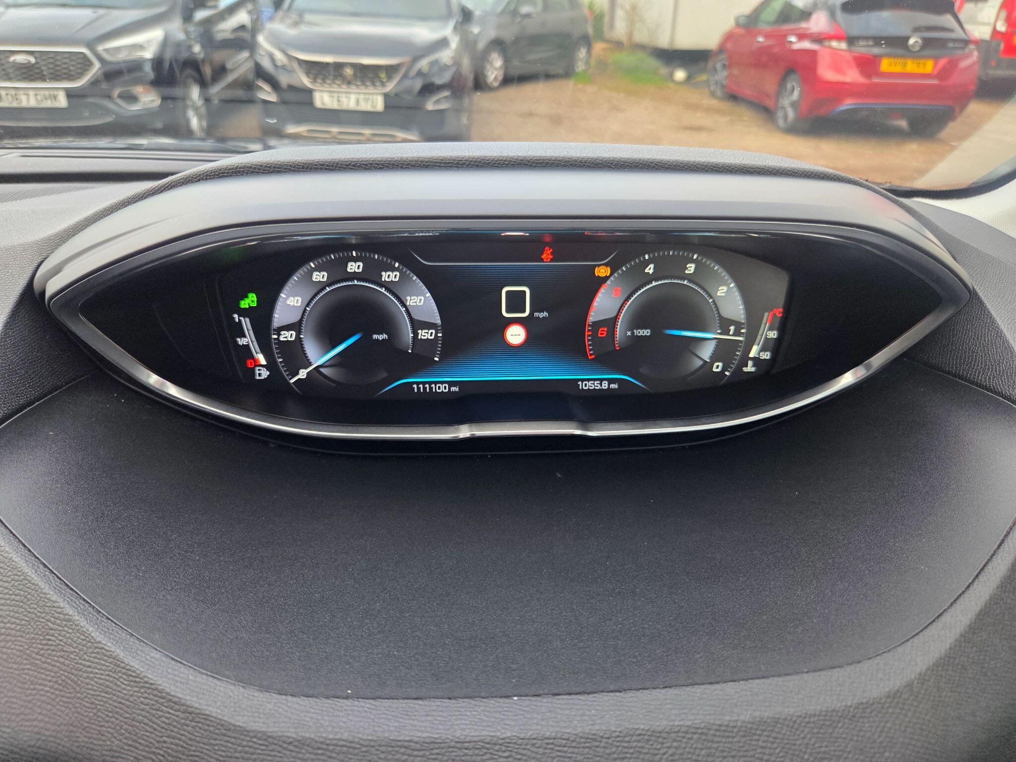 Peugeot 5008 view 25