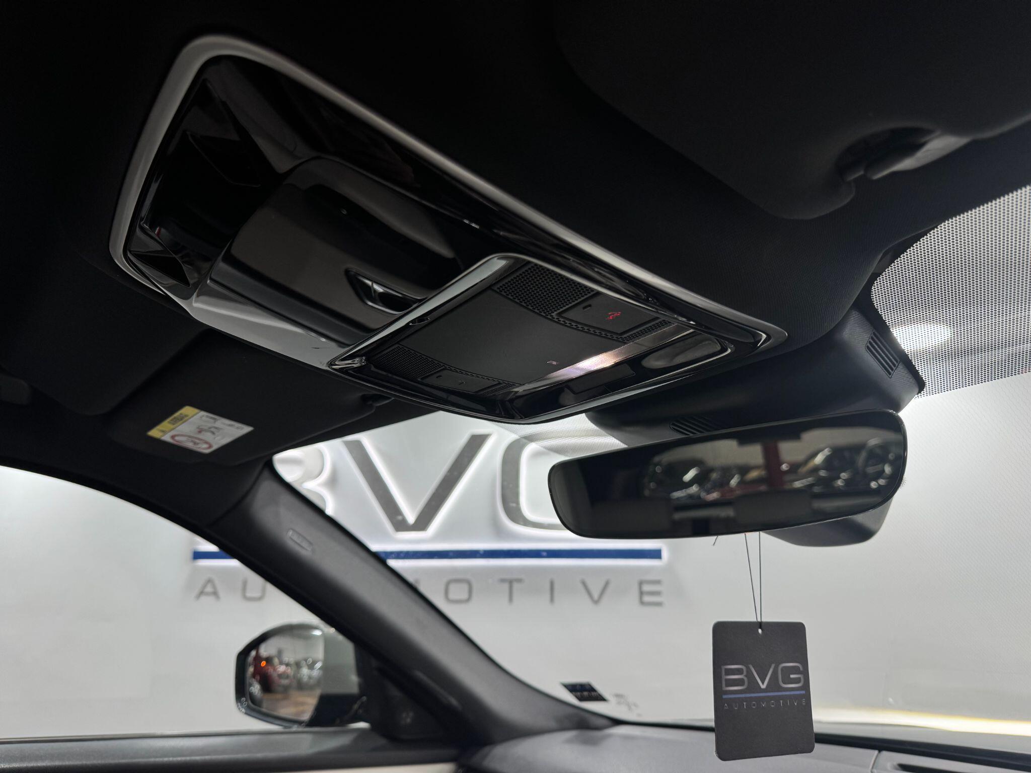 Land Rover Range Rover Velar view 22