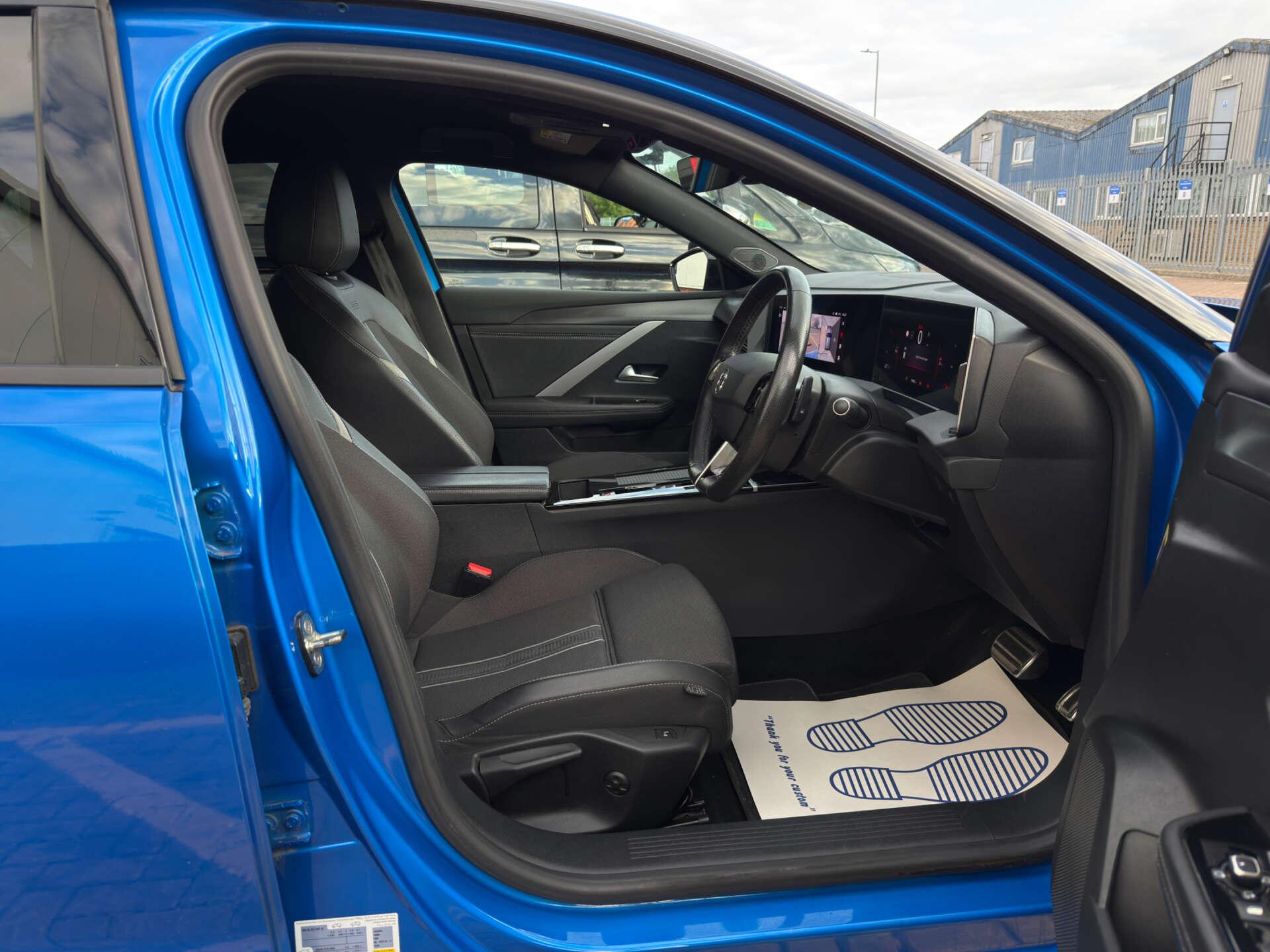 Vauxhall Astra view 22