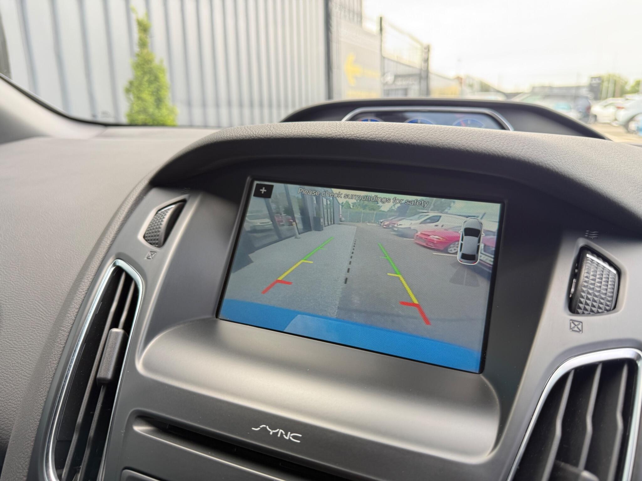 Ford Focus view 79
