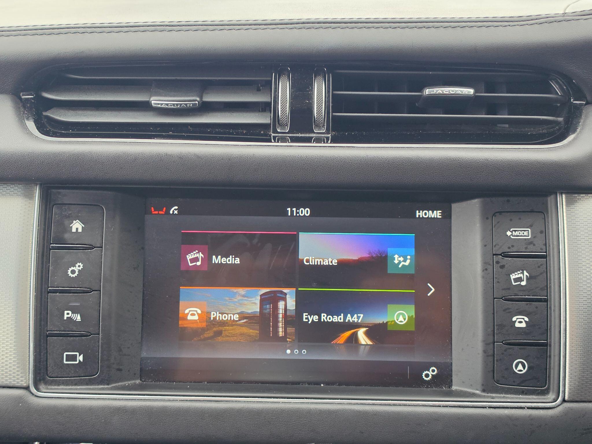 Jaguar XF view 17