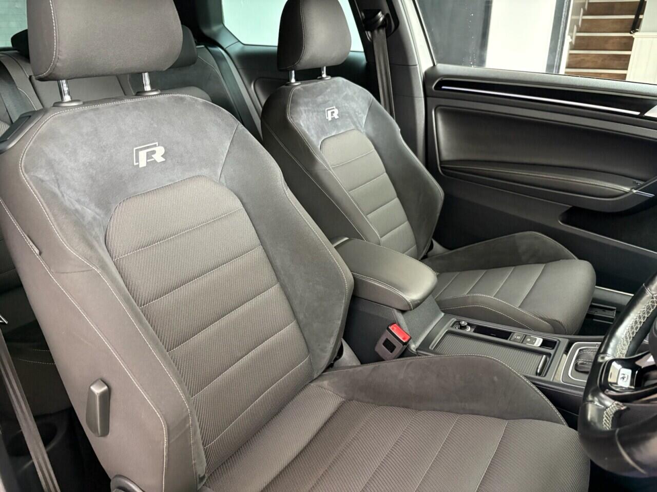 Volkswagen Golf view 16