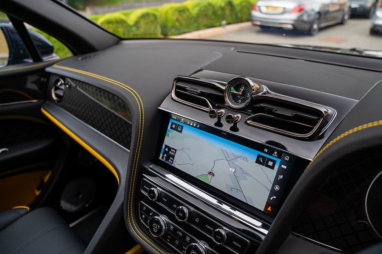 Bentley Bentayga view 54