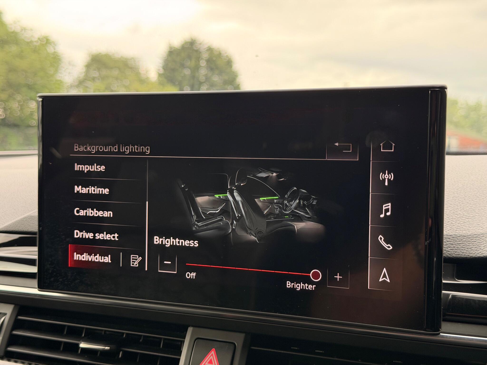 Audi RS4 view 49