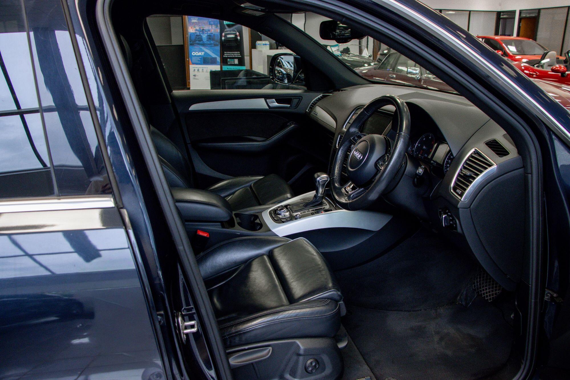 Audi Q5 view 30
